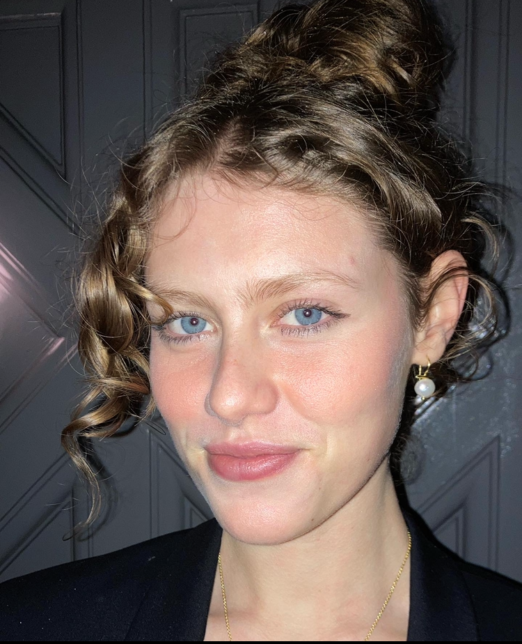 Go to the profile of Charlie Carter