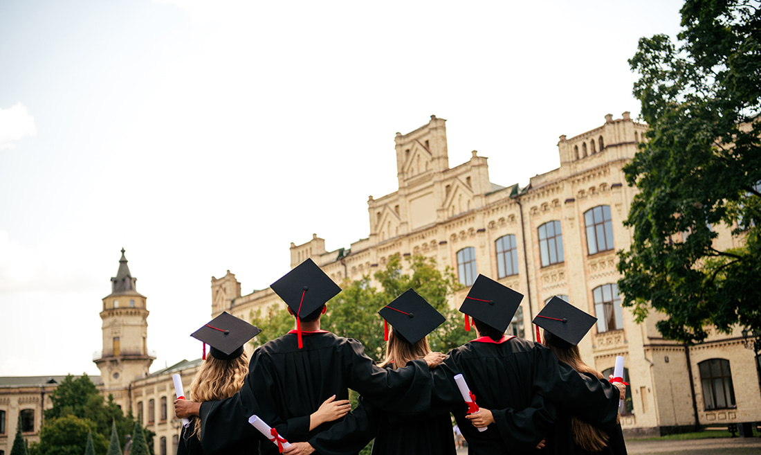 Why graduates should stay positive about a career in financial advice